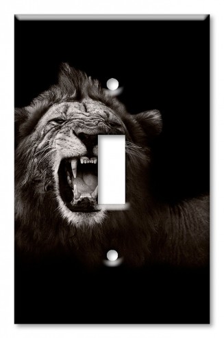 Lion Roaring - #2759